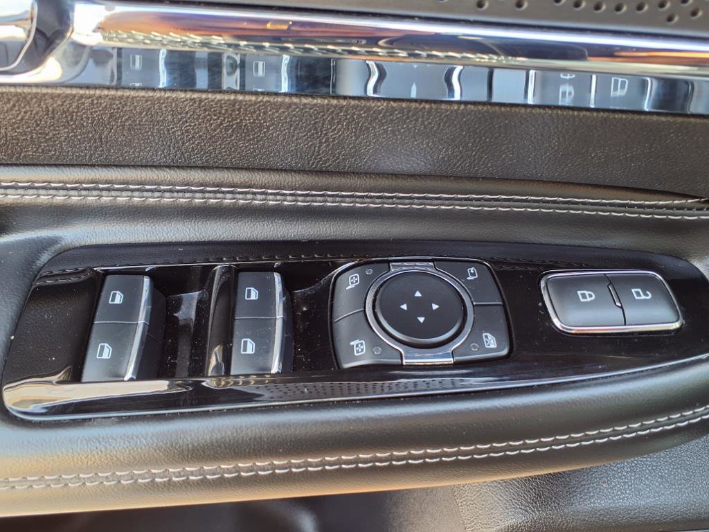 Certified 2023 Lincoln Corsair AWD w/ Equipment Group 101A image 18