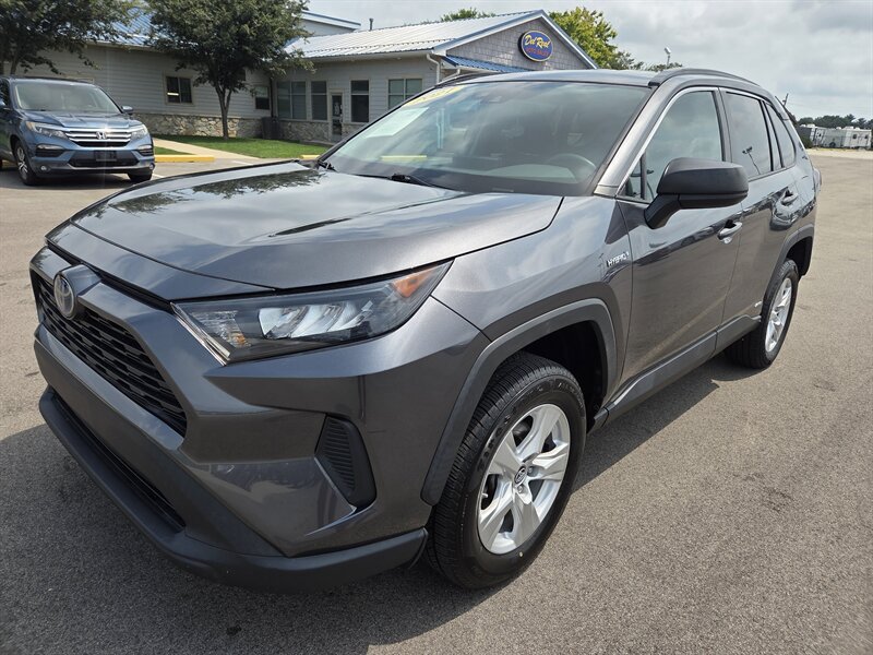 Used 2021 Toyota RAV4 LE AWD/4WD image 7