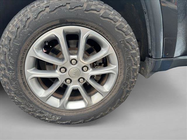 Used 2015 Jeep Grand Cherokee Limited image 26