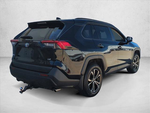 Used 2022 Toyota RAV4 LE FWD image 5