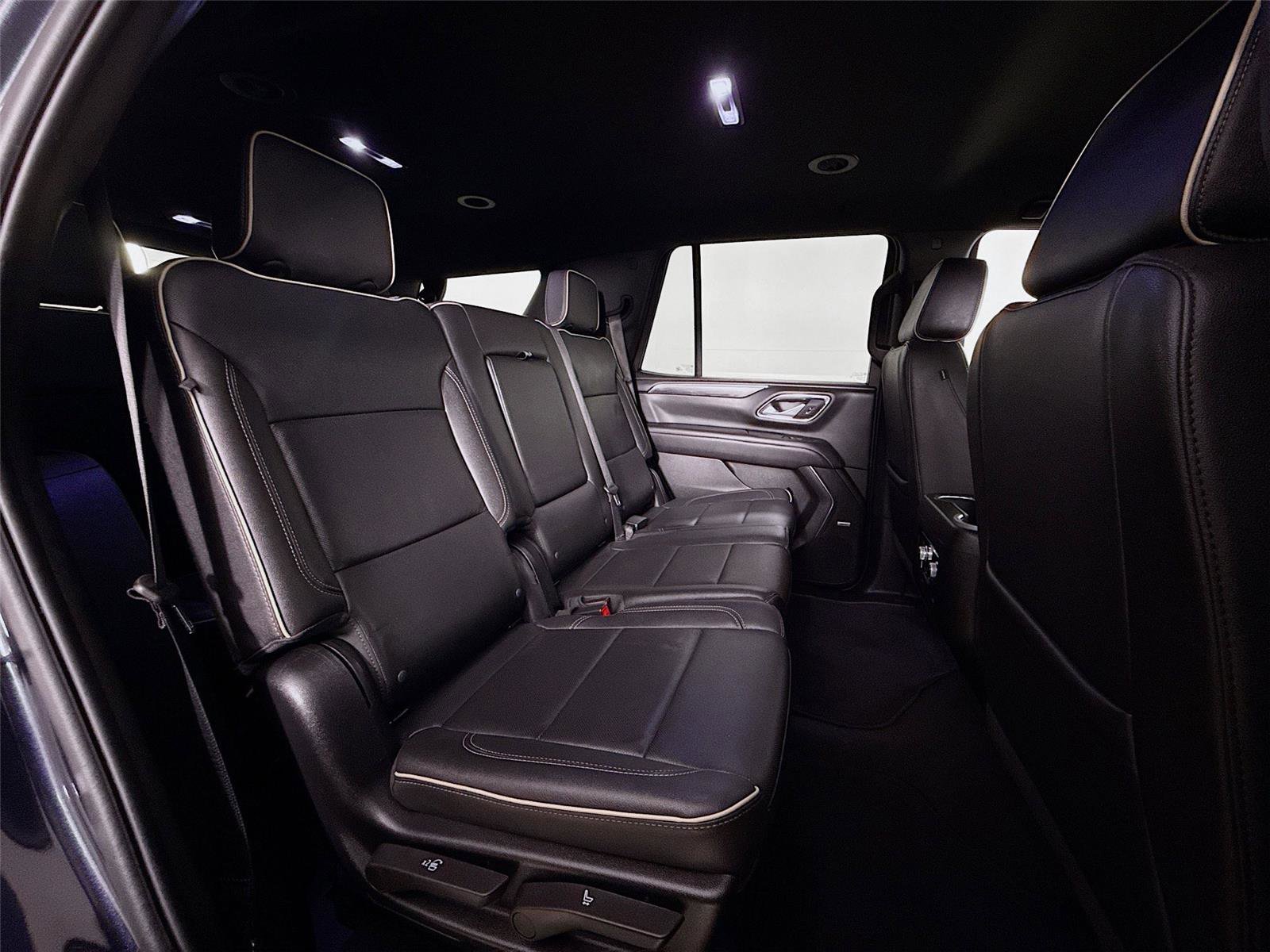 Used 2024 GMC Yukon SLT image 28