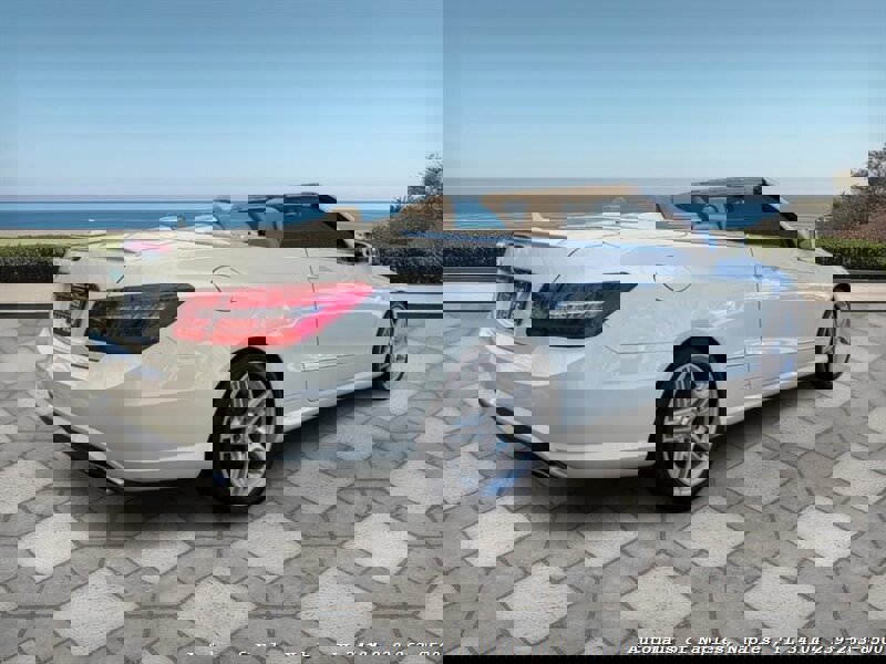 Used 2011 Mercedes-Benz E 550 Cabriolet image 12