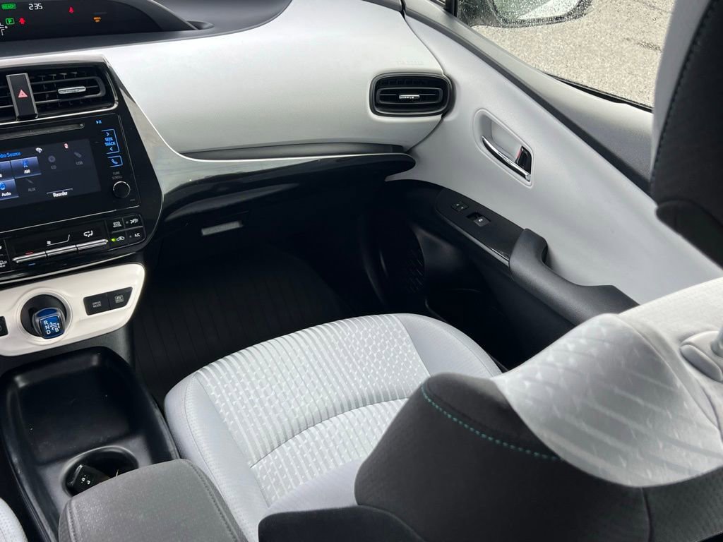 Used 2016 Toyota Prius Two image 19