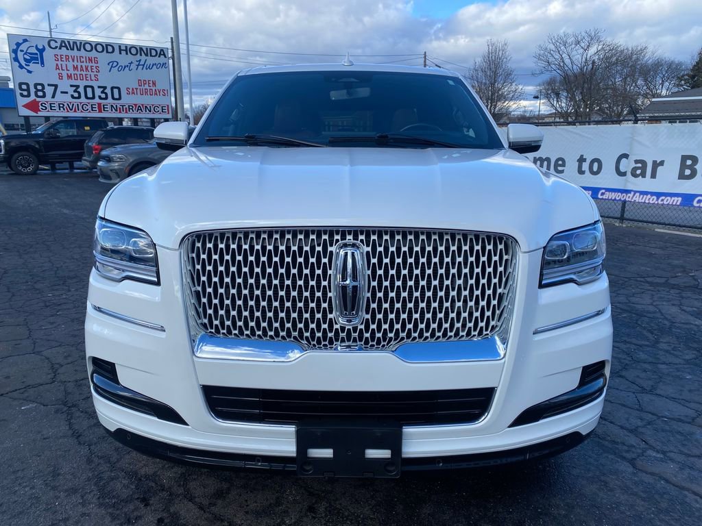 Used 2024 Lincoln Navigator L Reserve w/ Monochromatic Package image 9