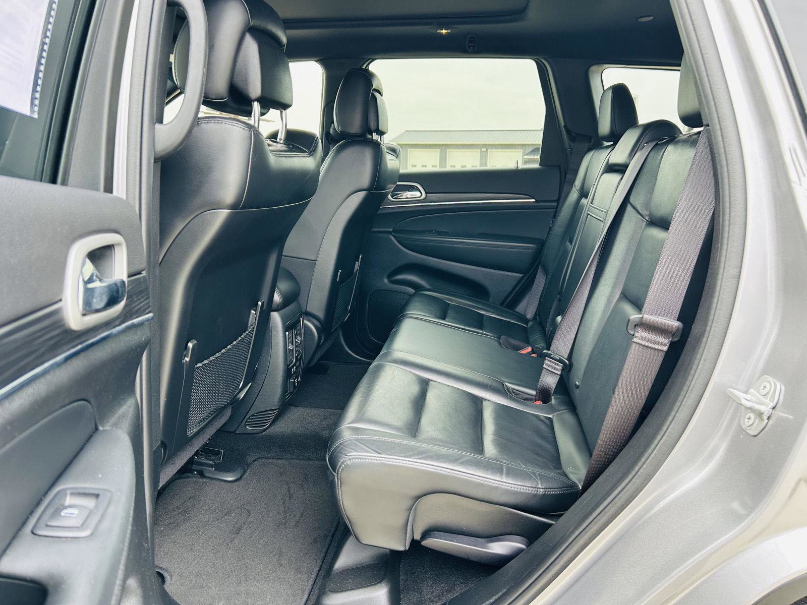 Used 2021 Jeep Grand Cherokee Limited w/ Sun & Sound Group image 26