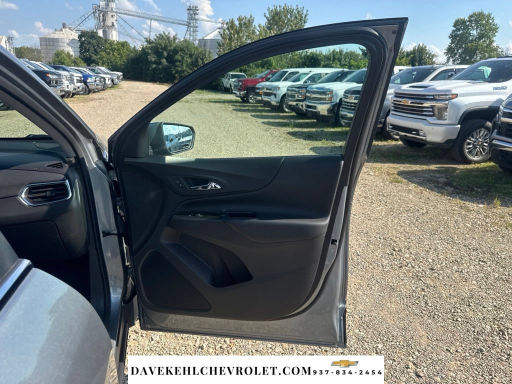 Used 2024 Chevrolet Equinox LT FWD image 28