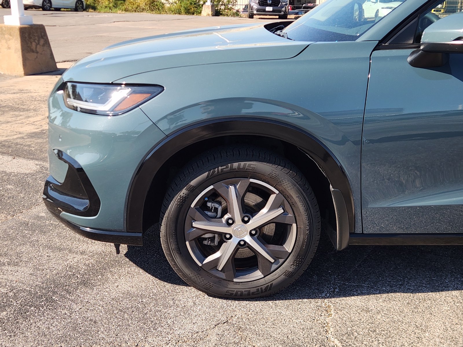 Certified 2024 Honda HR-V EX-L image 9