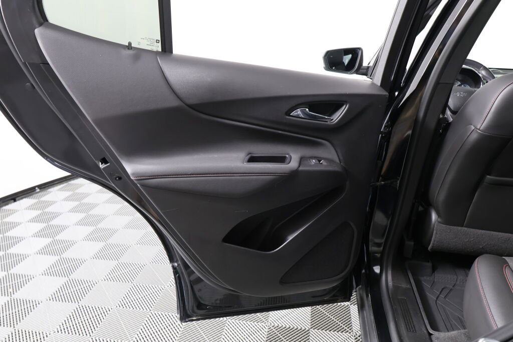 Used 2022 Chevrolet Equinox RS w/ LPO, Floor Liner Package image 16