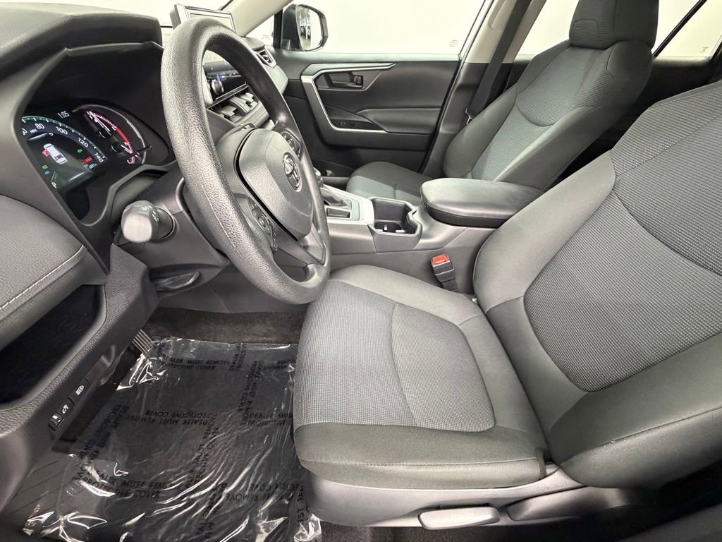 Certified 2025 Toyota RAV4 LE FWD image 22