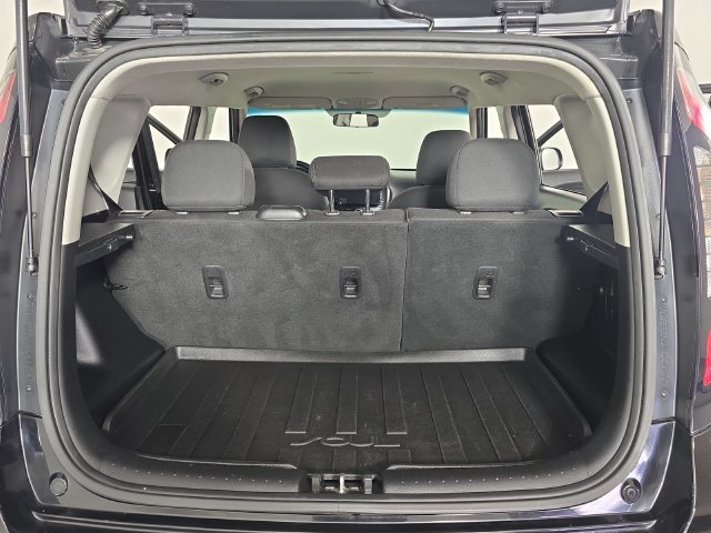 Used 2019 Kia Soul + FWD image 25