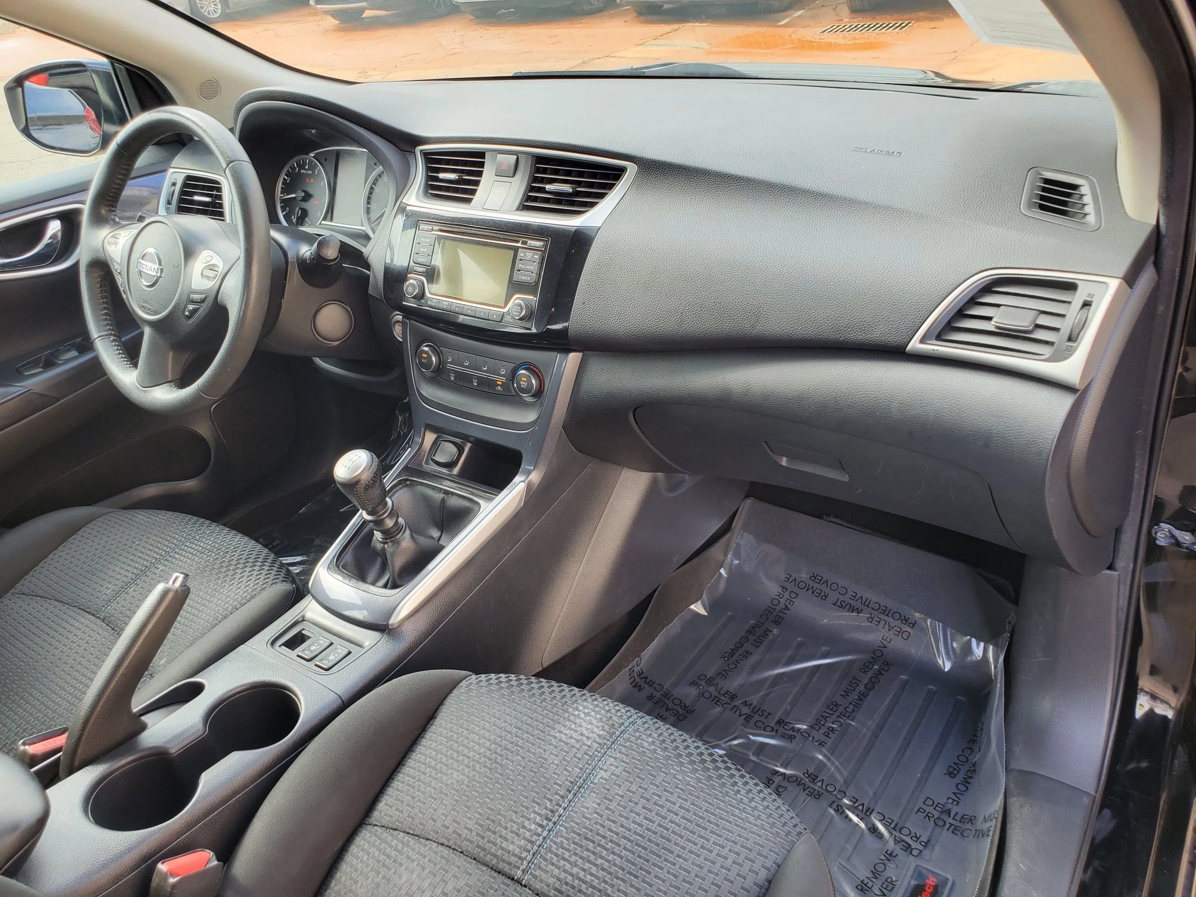 Used 2017 Nissan Sentra SR Turbo w/ SR Midnight Edition FWD image 27
