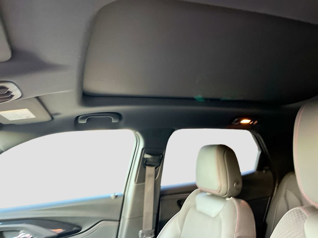 Used 2023 Chevrolet TrailBlazer RS w/ Sun and Liftgate Package image 21