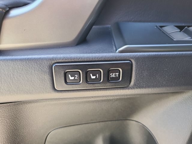 Used 2023 Lexus GX 460 Premium AWD/4WD image 16