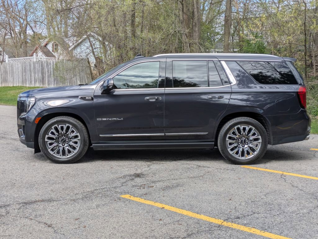 Used 2023 GMC Yukon Denali Ultimate image 4