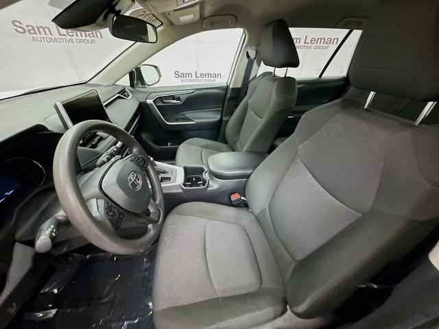 Used 2025 Toyota RAV4 XLE image 20
