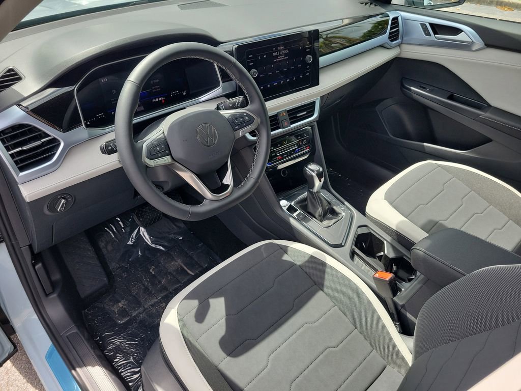 New 2026 Volkswagen Taos SE image 16