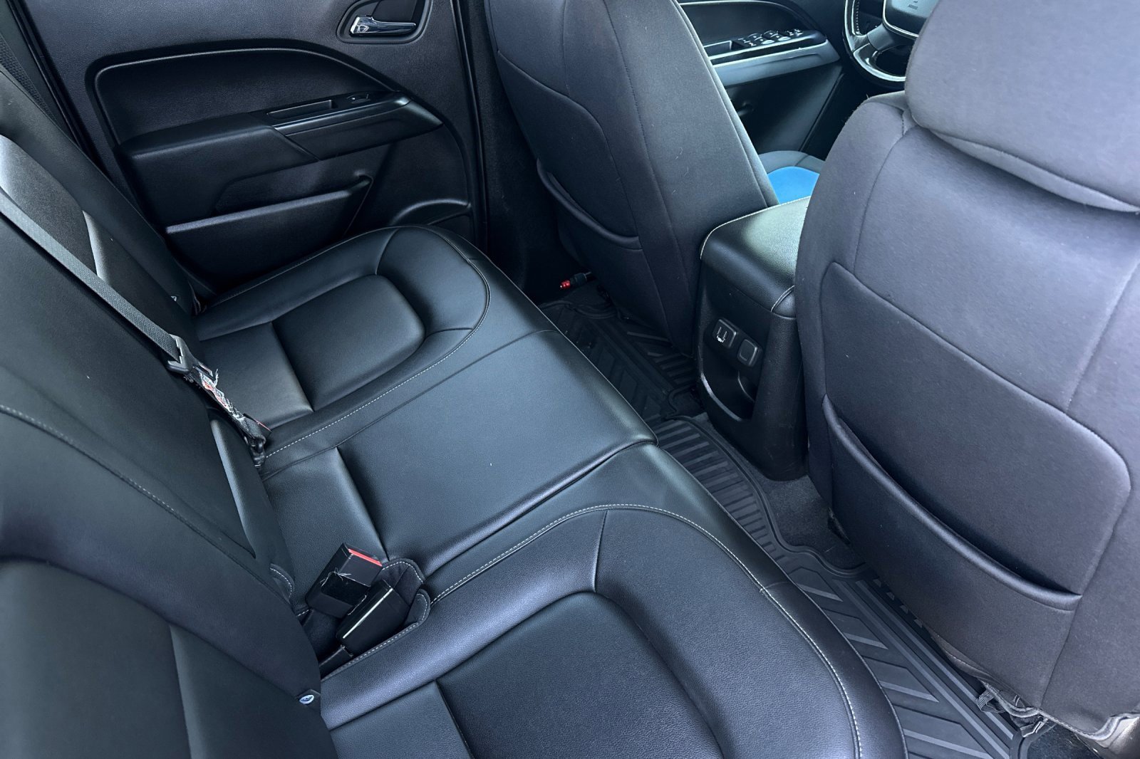 Used 2019 Chevrolet Colorado ZR2 image 16