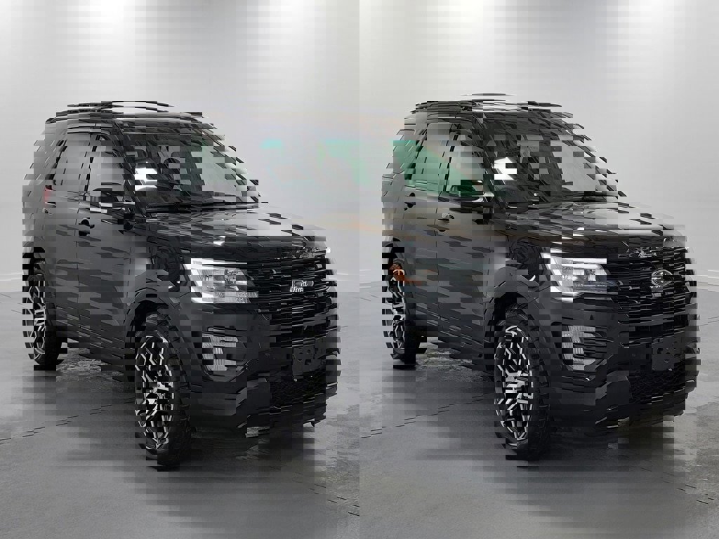 Used 2016 Ford Explorer Sport w/ Equipment Group 401A image 2