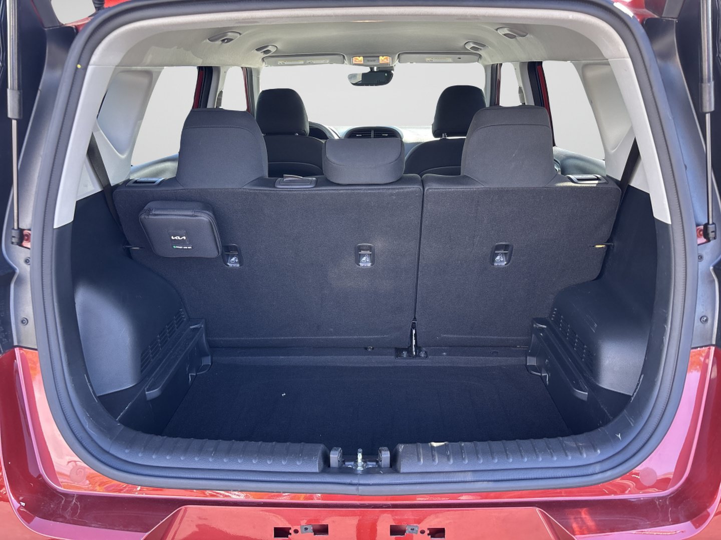 Used 2025 Kia Soul LX w/ LX Technology Package FWD image 9
