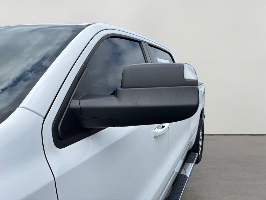 Used 2023 RAM 1500 Laramie AWD/4WD image 11
