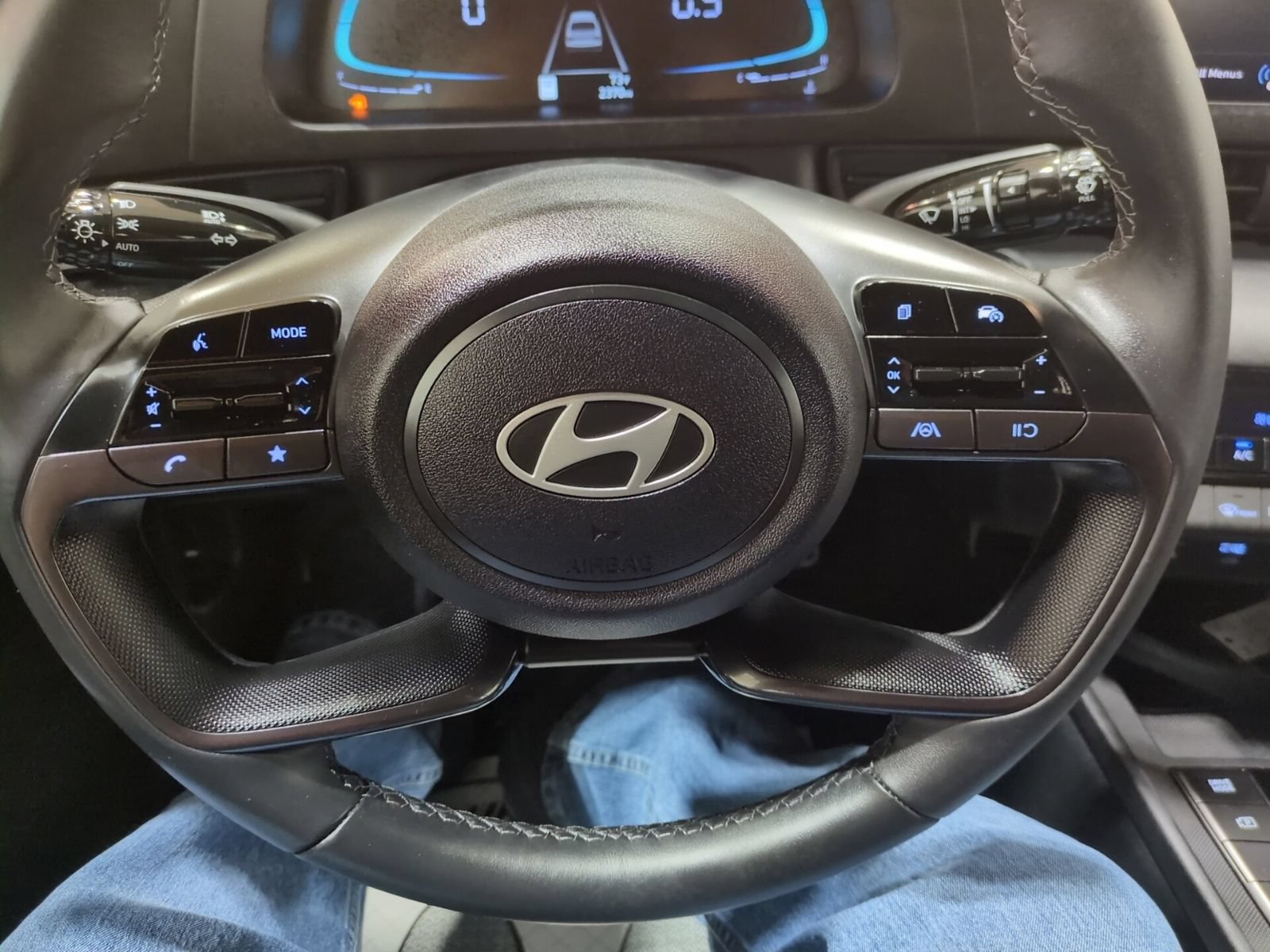 Certified 2025 Hyundai Elantra Sport FWD image 19