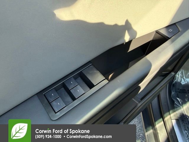 Used 2025 Tesla Cybertruck AWD Crew Cab image 21