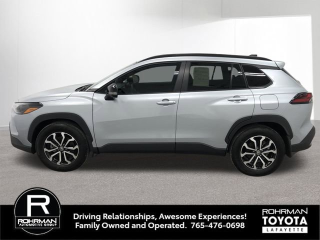 Used 2026 Toyota Corolla Cross SE image 3