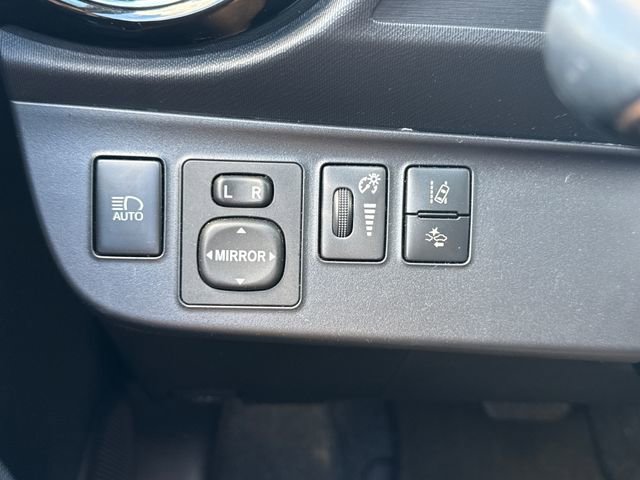 Used 2017 Toyota Prius C Two FWD image 29