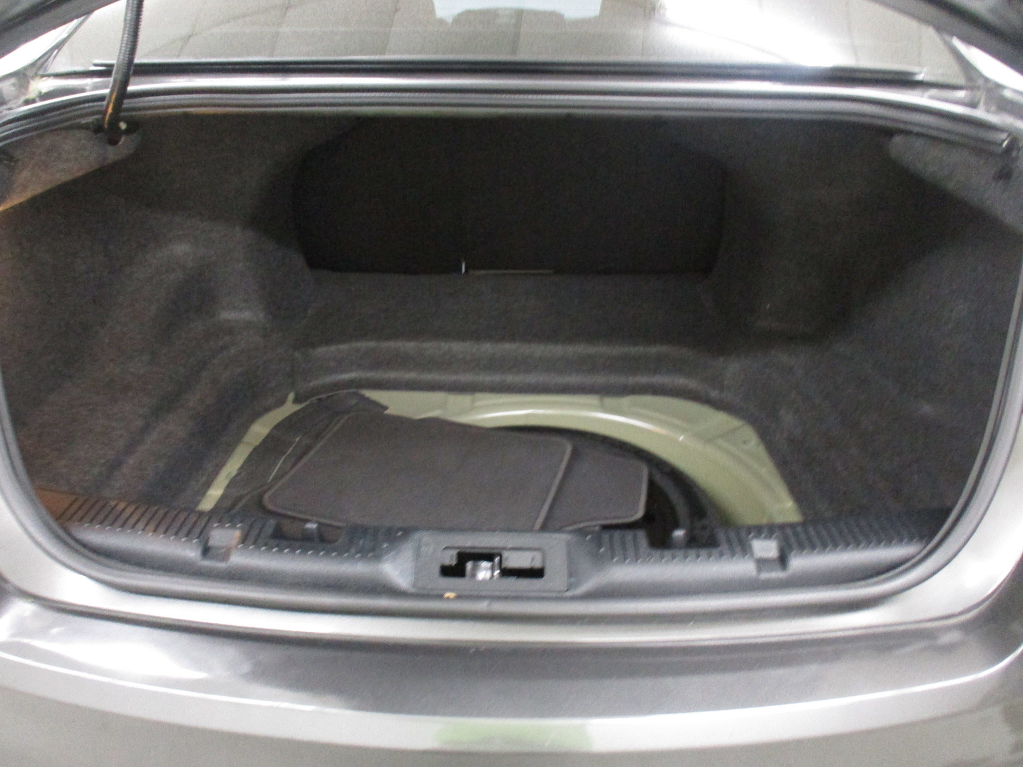Used 2017 Ford Taurus SE FWD image 12