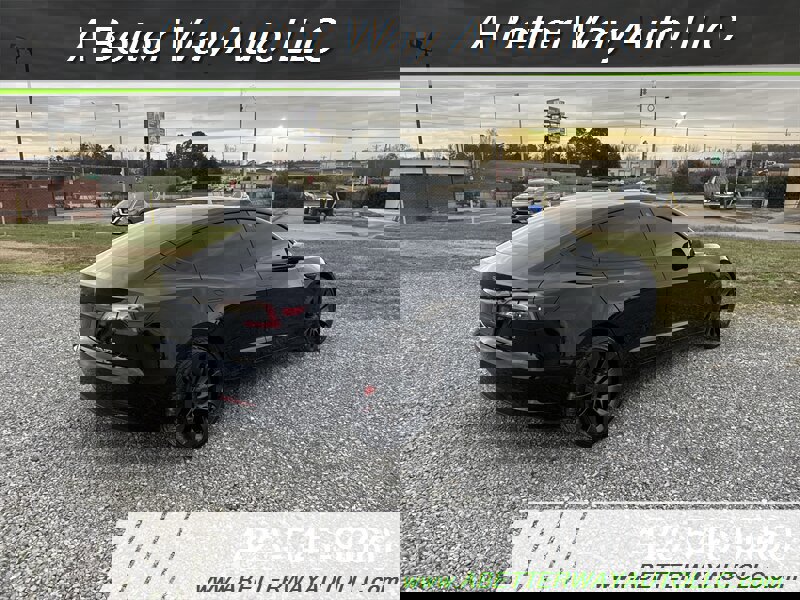 Used 2022 Tesla Model 3 Performance image 3