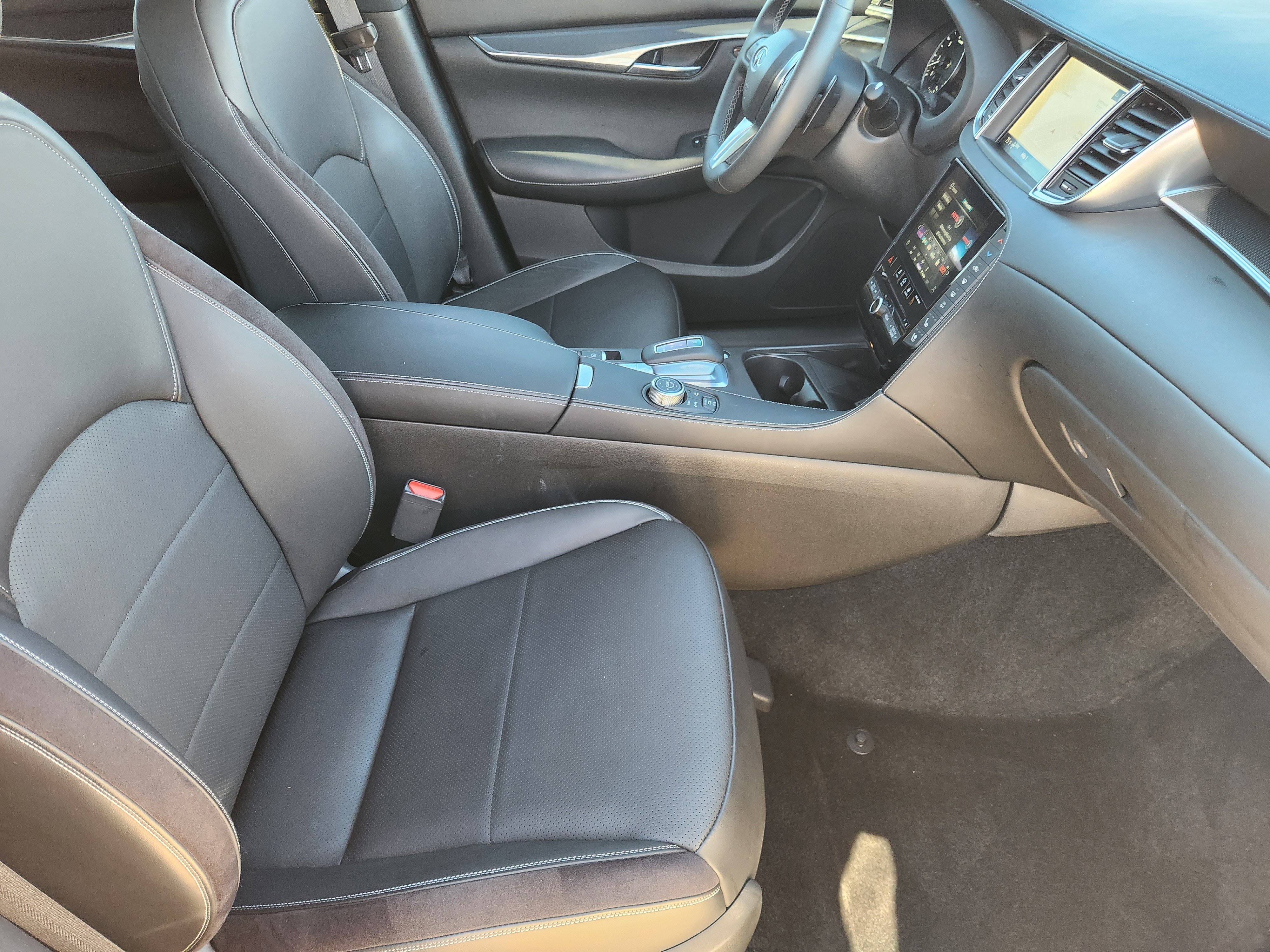 Used 2024 INFINITI QX50 Sport image 15