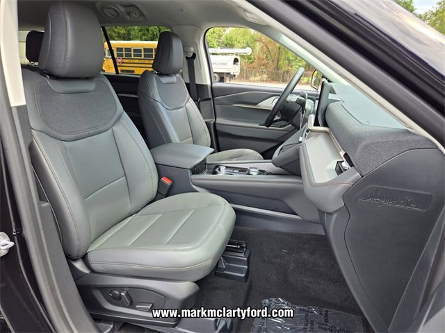 New 2025 Ford Explorer Active w/ Active Comfort Package image 13