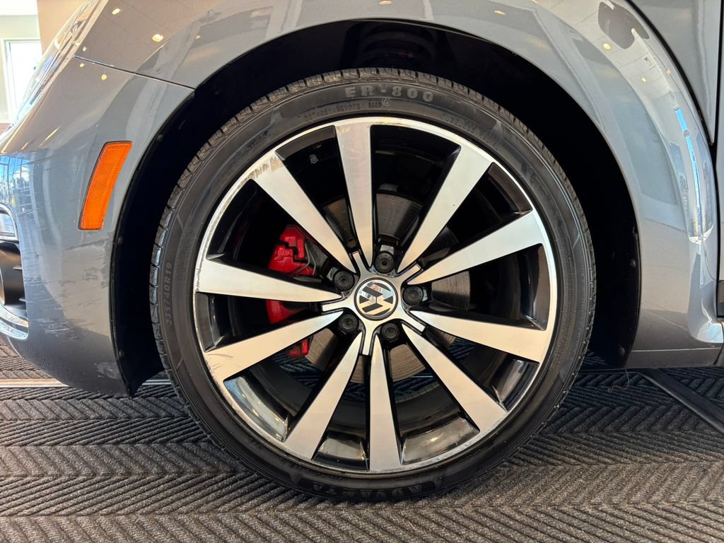 Used 2016 Volkswagen Beetle R-Line SEL FWD image 11