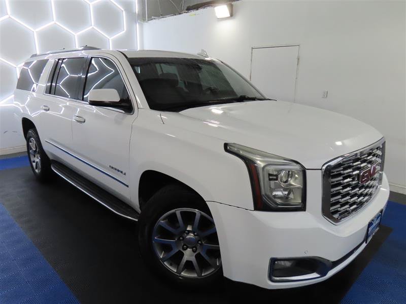 Used 2020 GMC Yukon XL Denali RWD image 5
