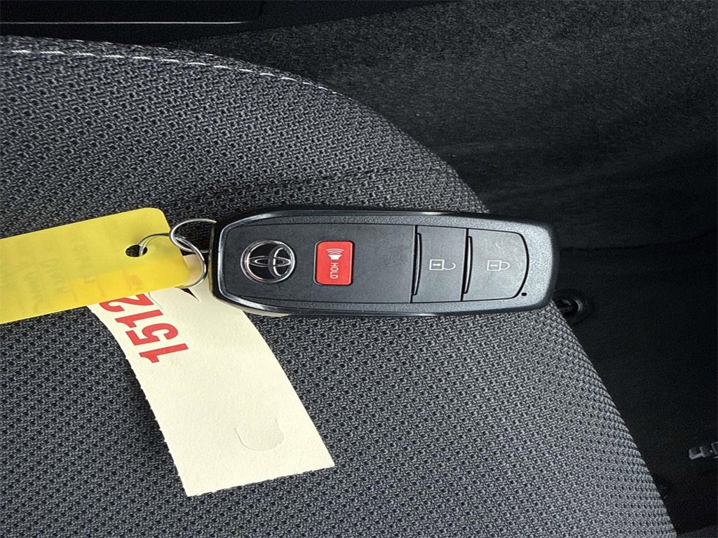 Used 2025 Toyota 4Runner TRD Off-Road image 34