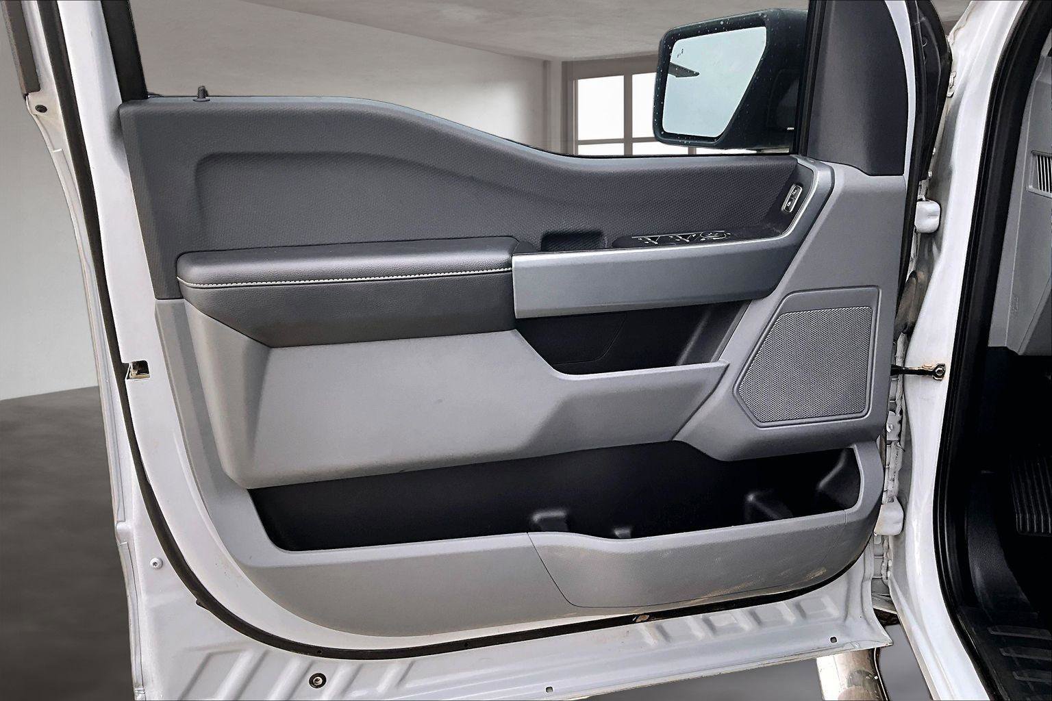 Used 2022 Ford F150 XLT w/ Trailer Tow Package image 24