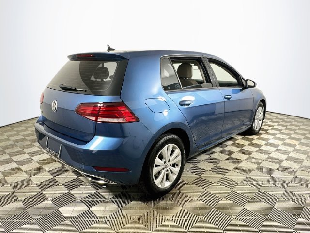 Used 2021 Volkswagen Golf 4-Door FWD image 3