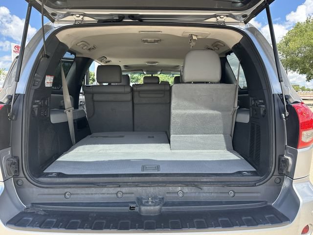 Used 2016 Toyota Sequoia Limited w/ Safety & Convenience Package AWD/4WD image 28