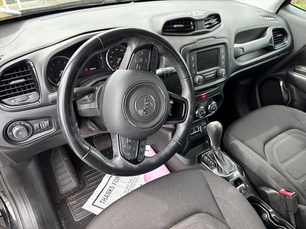 Used 2017 Jeep Renegade Altitude image 17