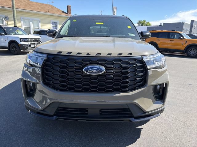 New 2026 Ford Explorer ST-Line w/ ST-Line Street Pack AWD/4WD image 11