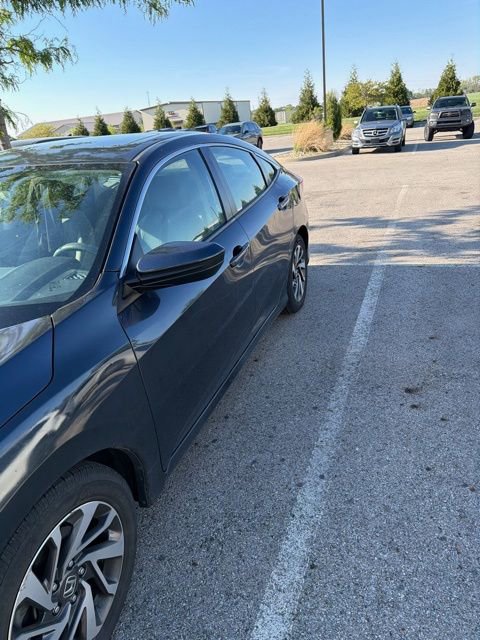 Used 2018 Honda Civic EX image 2