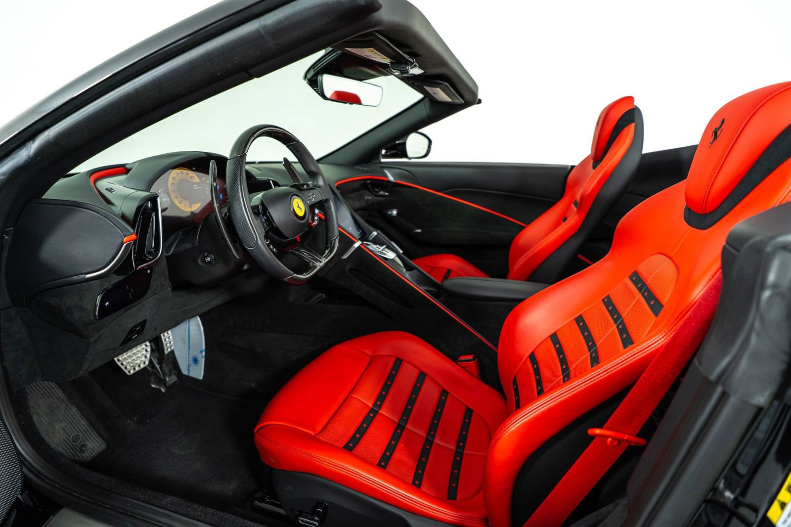 Certified 2025 Ferrari Roma Spider RWD image 4