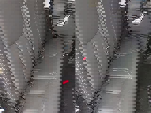 Used 2016 Jeep Wrangler Unlimited Sahara w/ Connectivity Group image 21