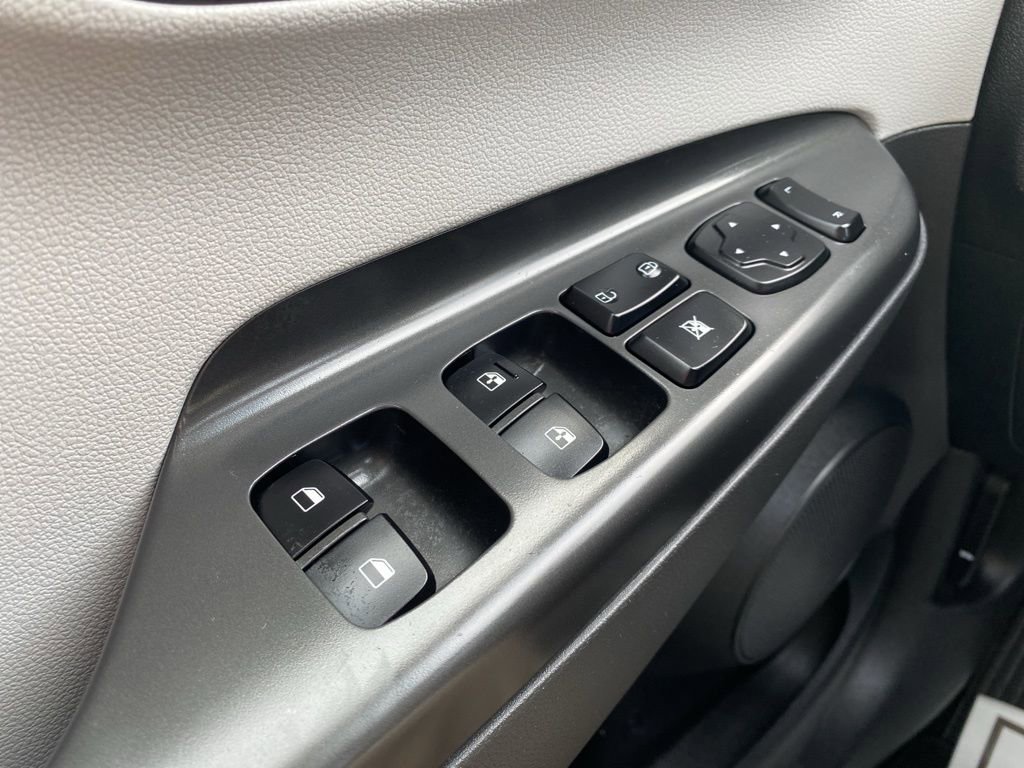 Certified 2023 Hyundai Kona SEL AWD/4WD image 23