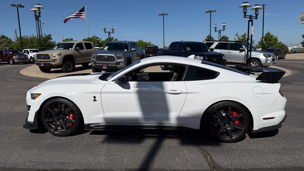 Used 2020 Ford Mustang Shelby GT500 w/ Carbon Fiber Track Pack RWD image 4