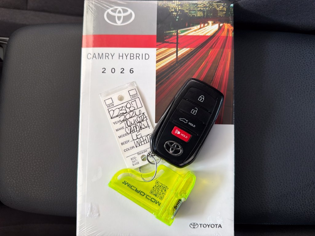 Used 2026 Toyota Camry LE FWD image 34