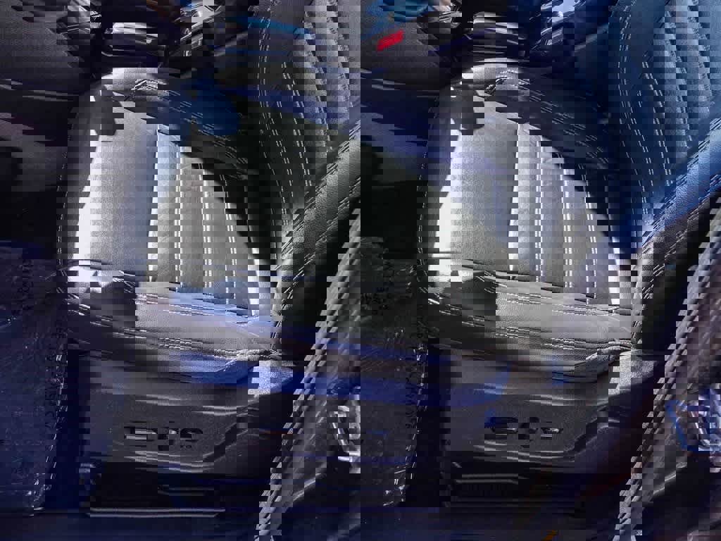 Used 2017 Ford C-MAX Energi Titanium image 21