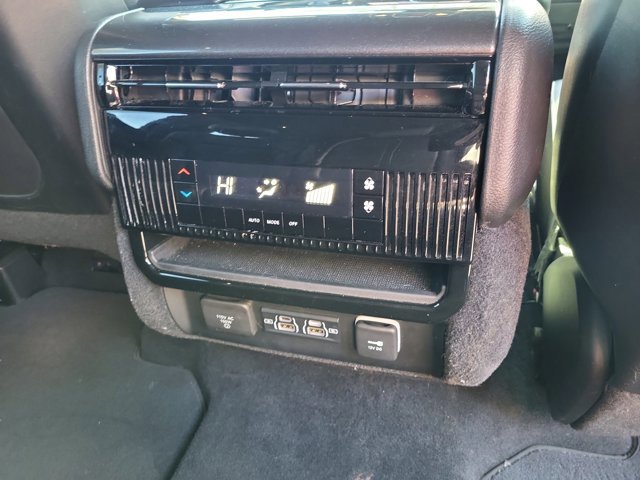 Certified 2022 Jeep Wagoneer Series I AWD/4WD image 20