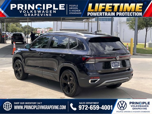 Used 2025 Volkswagen Taos SEL AWD/4WD image 9