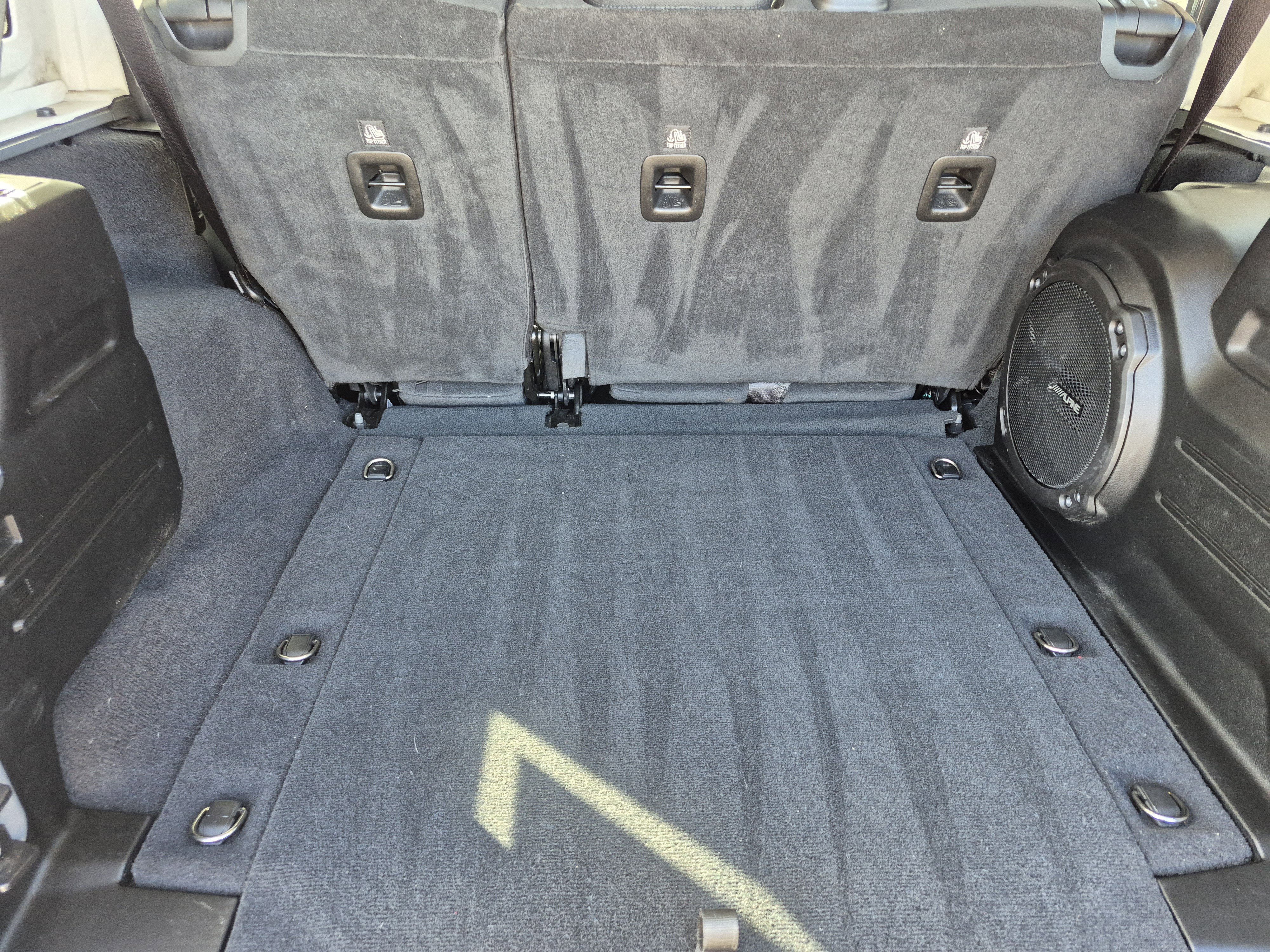 Used 2022 Jeep Wrangler Unlimited Rubicon image 32